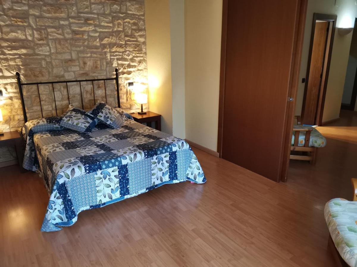 Hostal Del Senglar Espluga de Francolí Eksteriør billede